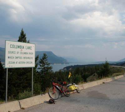 Columbia Lake and sign, looking south