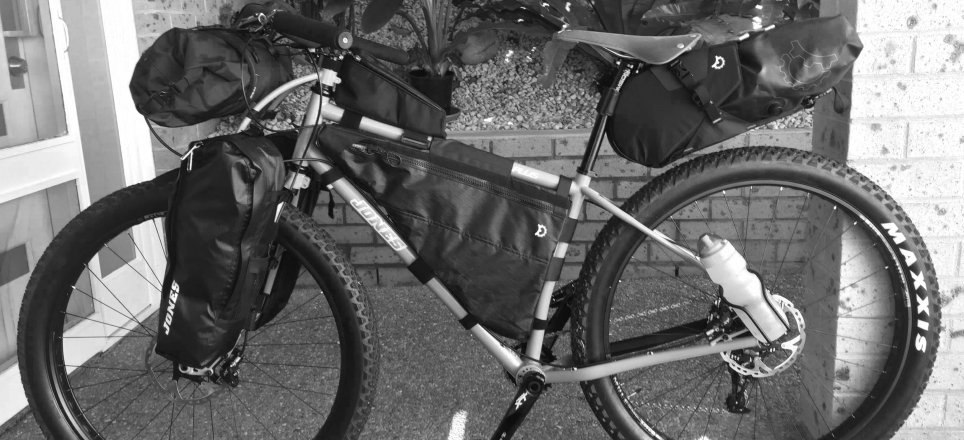 Cannondale T2000 (2006) with Arkel handlebar bag (large), overlooking the mouth of the Minnamurra River (to the north), NSW, Australia.